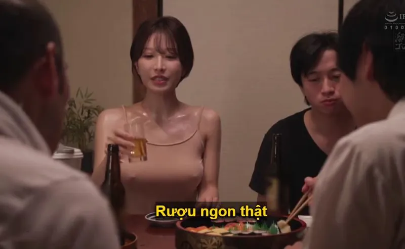 Cô vợ gạ làm tình cả gia đình ông xã vì anh xã dẫn về quê rồi bỏ bê nứng lồn sml