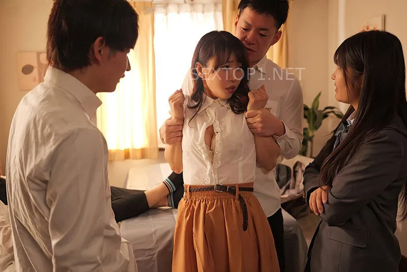 Không ưa má kế, thiên thần nhỏ gọi bạn học về nhà cưỡng hiếp
