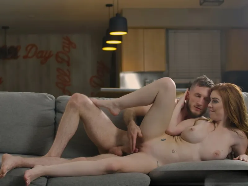 đang tăng ca mà em ghệ cứ dùng bướm lôi kéo tôi doggy cùng em